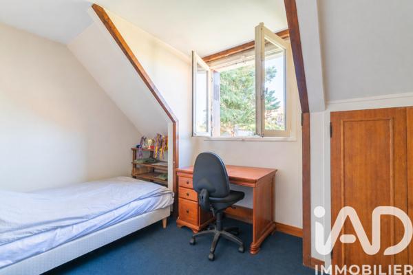Maison à vendre 15 pièces 357 m² Mantes-la-Ville