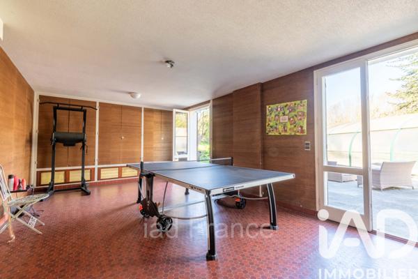 Maison à vendre 15 pièces 357 m² Mantes-la-Ville