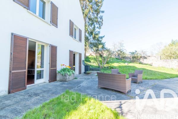 Maison à vendre 15 pièces 357 m² Mantes-la-Ville