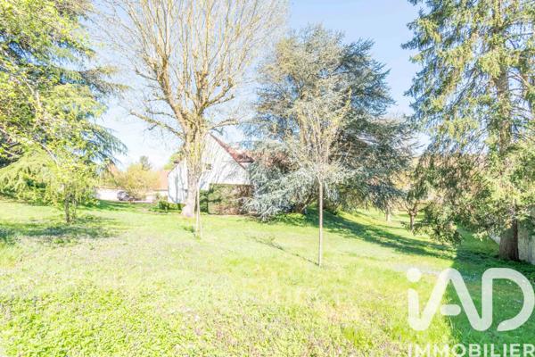 Maison à vendre 15 pièces 357 m² Mantes-la-Ville
