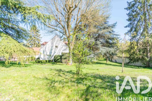 Maison à vendre 15 pièces 357 m² Mantes-la-Ville