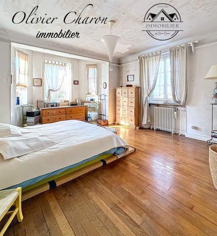 Triel-sur-Seine (78510) Maison de Maitre 19ème 250m2 sur 1895m2 de terrain