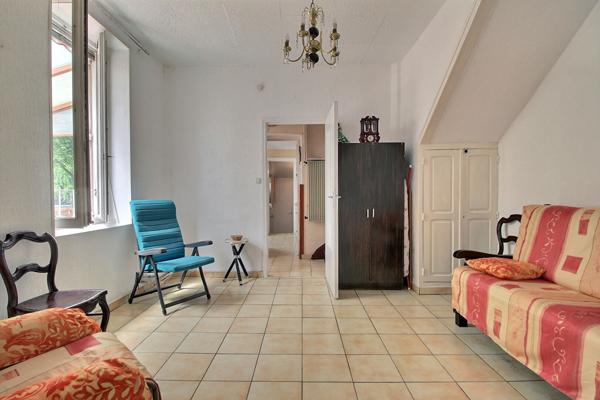 Maison avec jardin et grand garage à Clermont-Ferrand  Quartier La Plaine