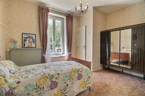 Maison avec jardin et grand garage à Clermont-Ferrand  Quartier La Plaine
