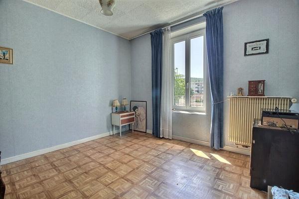 Maison avec jardin et grand garage à Clermont-Ferrand  Quartier La Plaine