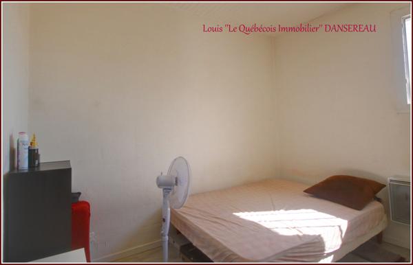 Marseille (13015) ** Possibilité vente à terme libre ** Rénové en 2020: Immeuble 2 x T3 au calme, cour, dépendances