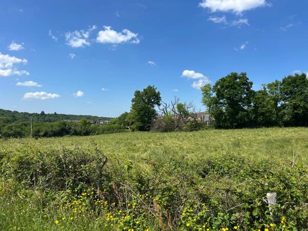 Terrain à vendre de 2 706,00 m² CHATEAUPONSAC (87)