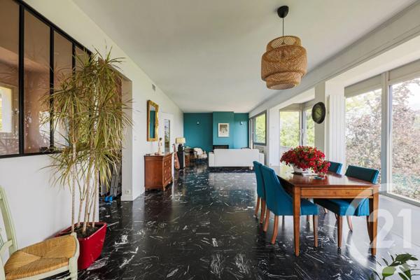 Maison à vendre  8 pièces - 256 m 2   CORENC  - 38