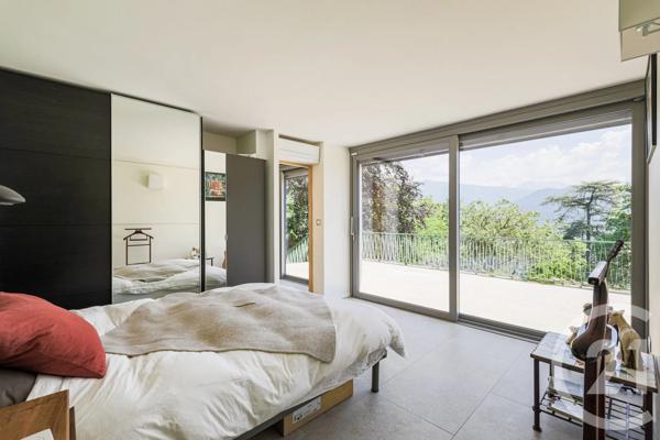 Maison à vendre  8 pièces - 256 m 2   CORENC  - 38