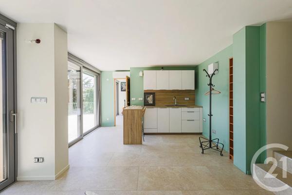 Maison à vendre  8 pièces - 256 m 2   CORENC  - 38