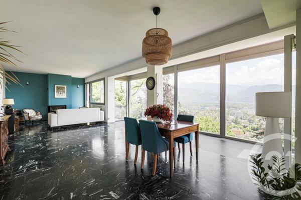 Maison à vendre  8 pièces - 256 m 2   CORENC  - 38