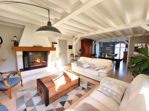 Villa Riviere Saas Et Gourby 7 pièce(s) 193 m2