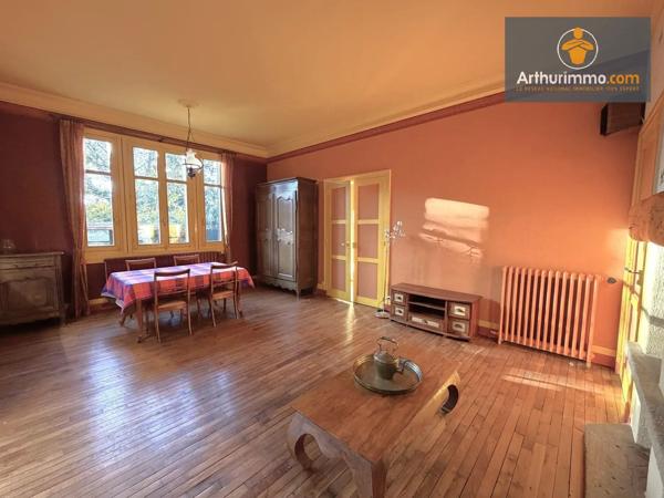 Vente                                                      Maison
                        
                     7 pièces                      137 m2                     à Compiègne