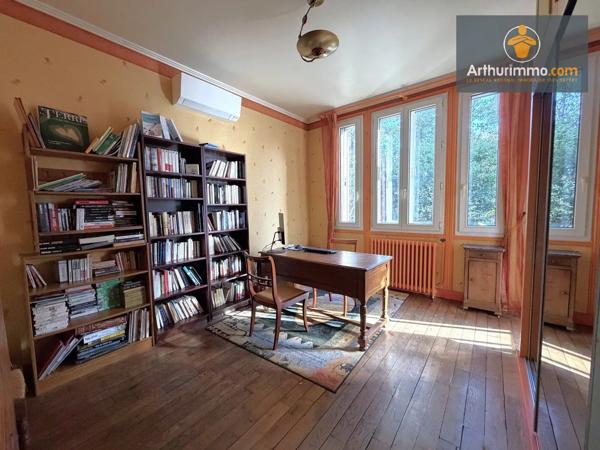Vente                                                      Maison
                        
                     7 pièces                      137 m2                     à Compiègne