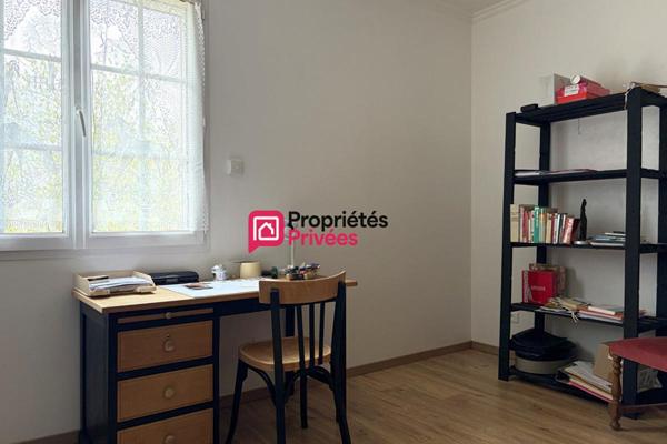 Belle propriété T7 de 231m², terrain de 6905m² avec un étang aux Richards 63780 à vendre