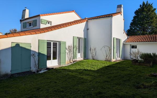 Maison à vendre    5 pièces •  Médis