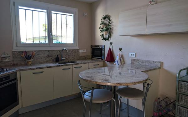 Maison à vendre    5 pièces •  Médis