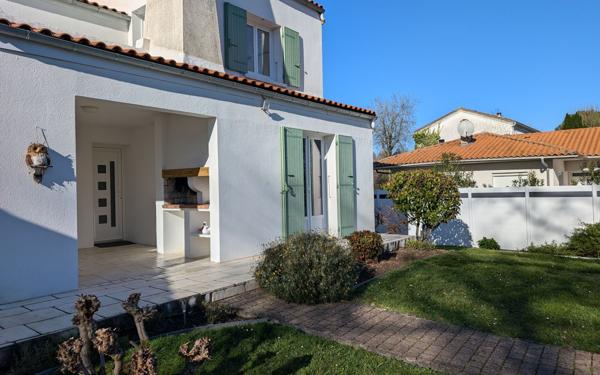 Maison à vendre    5 pièces •  Médis