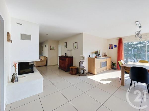 Maison à vendre  6 pièces - 160 m 2   CLERMONT FERRAND  - 63
