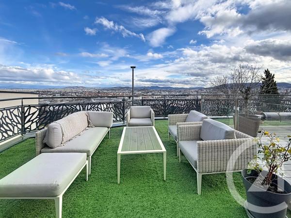 Maison à vendre  6 pièces - 160 m 2   CLERMONT FERRAND  - 63