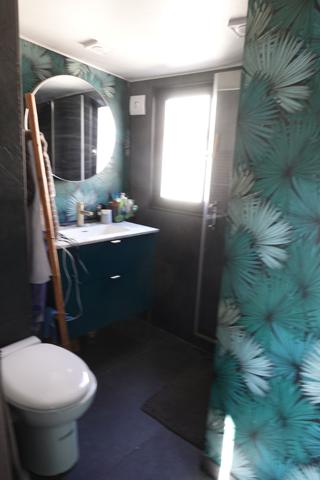 Paris (75002) Duplex dernier étage avec terrasse potentielle.