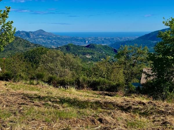 Gilette (06830) Pour les amoureux de la nature avec une vue panoramique mer et montagne