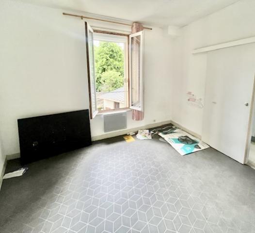 Bagnolet – 3 pièces traversant de 39 m² au calme