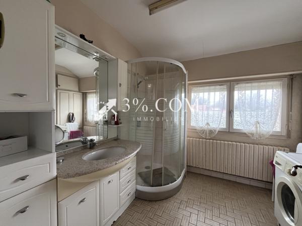 Maison 5 pièce(s) 2 chambre(s) 200 m²