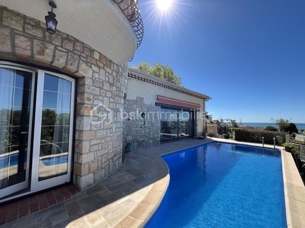 Maison en pierre de 256 m²