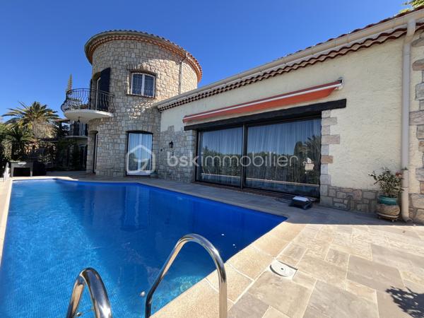 Maison en pierre de 256 m²