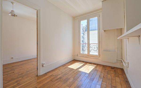 Appartement à vendre    2 pièces • 24,20 m2 Paris 10