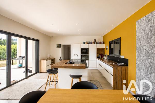 Maison à vendre 6 pièces 142 m² Rochefort-du-Gard
