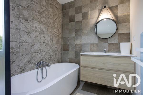 Maison à vendre 6 pièces 142 m² Rochefort-du-Gard