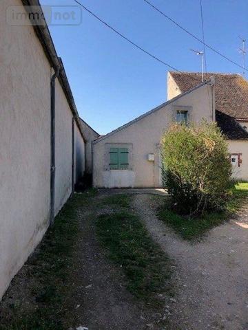 Maison à vendre à Saint-Amand-Montrond dans le Cher (18200), ref : 18022/675