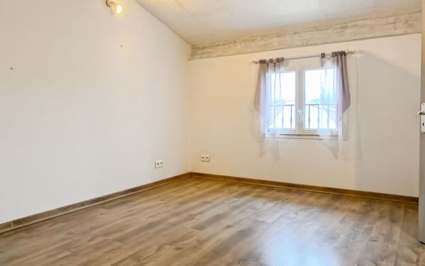 Maison à vendre    8 pièces • 183 m2 Les Mées
