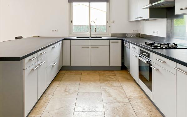 Maison à vendre    8 pièces • 183 m2 Les Mées