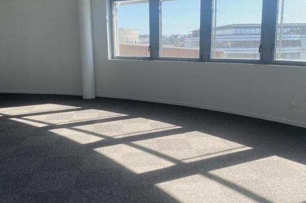 Vente - COMMERCE 890 m 2