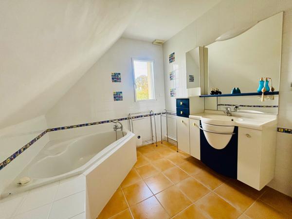 À vendre – Maison d’architecte - 4 chambres – Saint-Lambert-la-Poterie, proche d’Angers