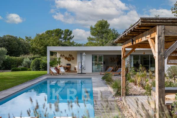 Magnifique villa d’architecte  au cœur de la pinède