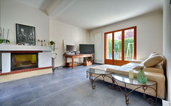 Maison à vendre    5 pièces • 120,84 m2 Joinville-le-Pont