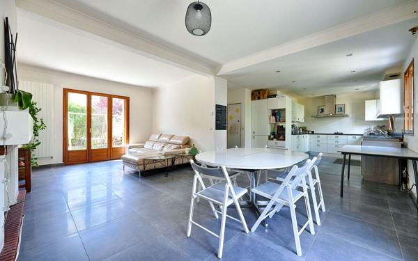 Maison à vendre    5 pièces • 120,84 m2 Joinville-le-Pont