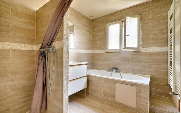 Maison à vendre    5 pièces • 120,84 m2 Joinville-le-Pont