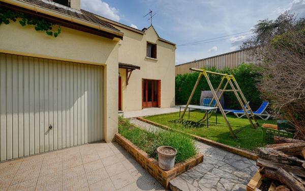 Maison à vendre    5 pièces • 120,84 m2 Joinville-le-Pont