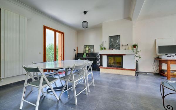 Maison à vendre    5 pièces • 120,84 m2 Joinville-le-Pont