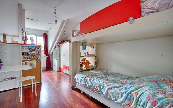 Maison à vendre    5 pièces • 120,84 m2 Joinville-le-Pont