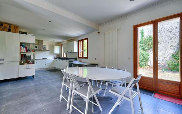 Maison à vendre    5 pièces • 120,84 m2 Joinville-le-Pont