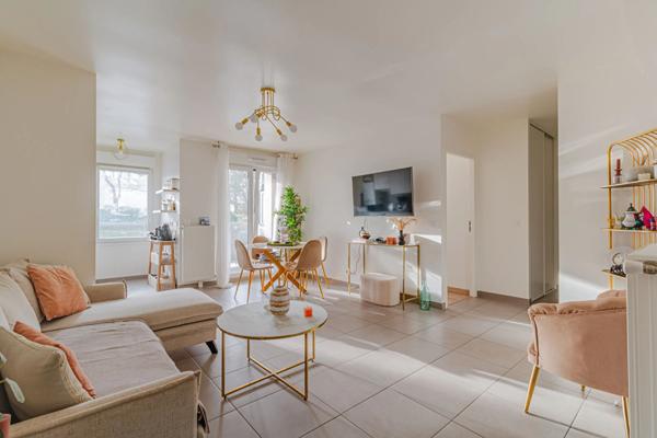 Appartement 3 pièces 63m² à Longjumeau - Balcon sud-ouest et double parking