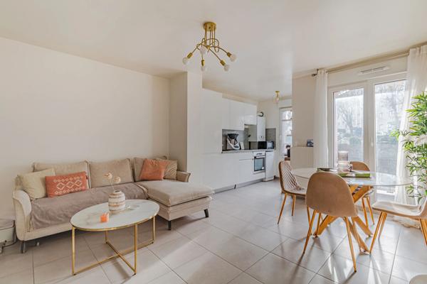 Appartement 3 pièces 63m² à Longjumeau - Balcon sud-ouest et double parking