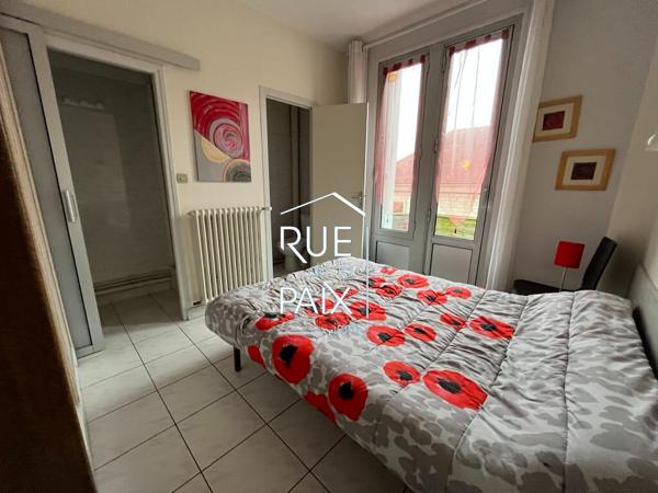 86270 LA ROCHE POSAY Immeuble La Roche Posay 14 pièce(s)