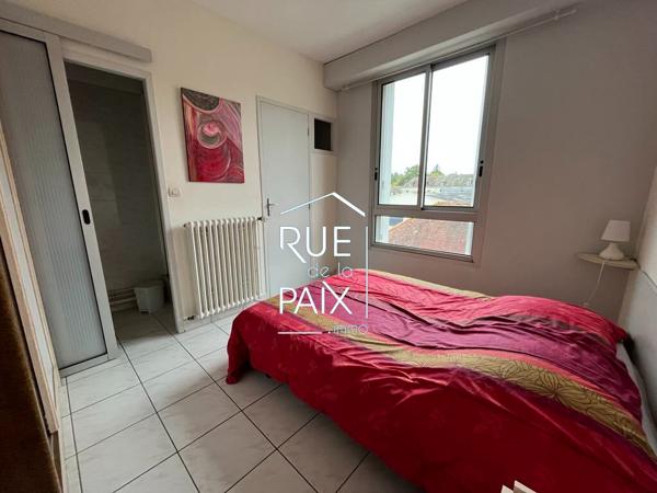 86270 LA ROCHE POSAY Immeuble La Roche Posay 14 pièce(s)